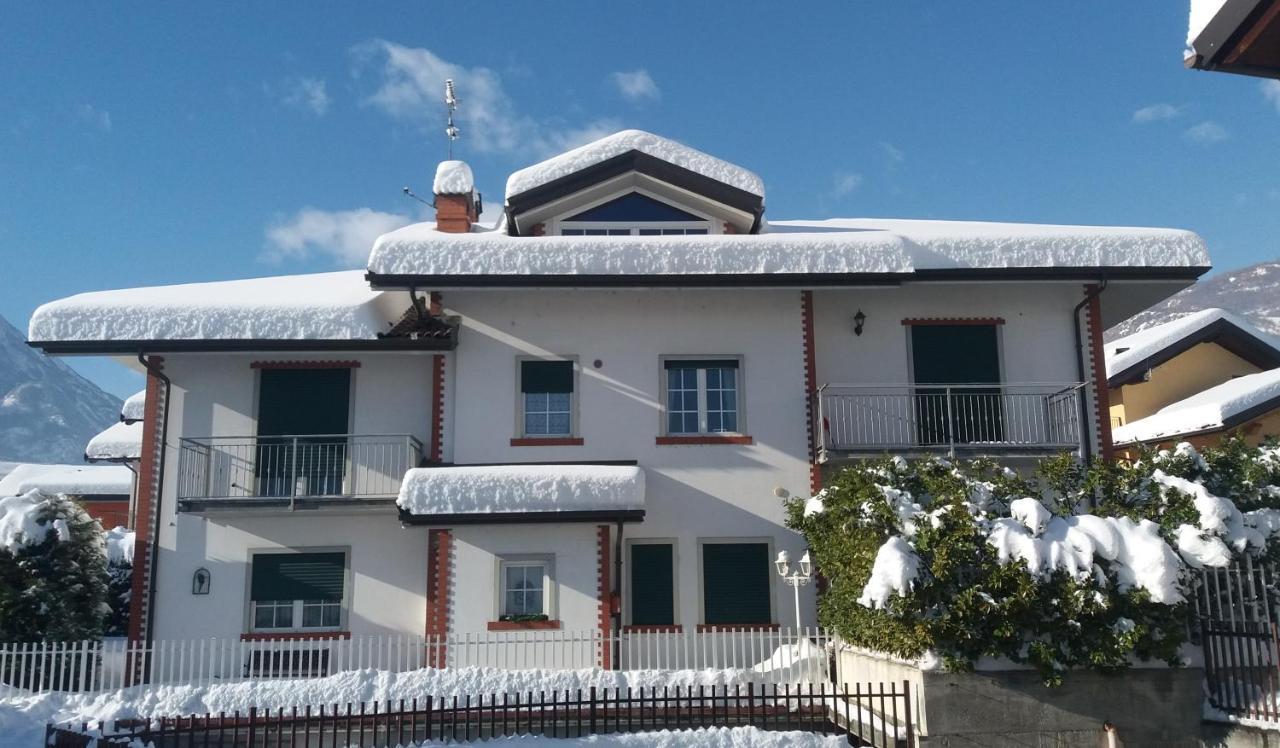 Villa Mafi Нюс Экстерьер фото